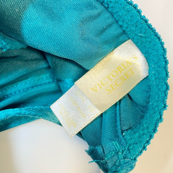 Vintage Victoria's Secret Gold Label Second Skin Satin Bra 34C Green Turquoise - Picture 4 of 5